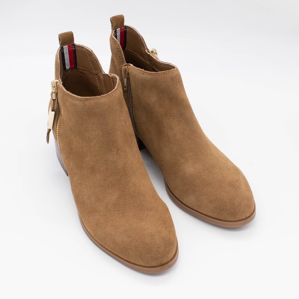 Tommy Hilfiger Wright Suede Women's Booties‎ Size 7.5 Brown